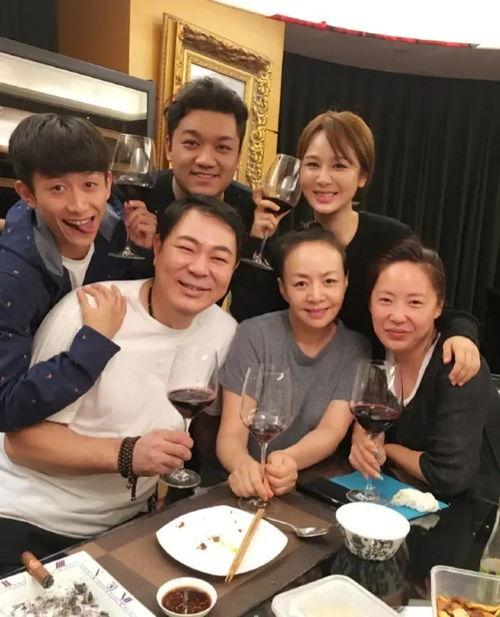 三对儿女吃瓜视频大全,家庭欢乐时光背后的趣味故事