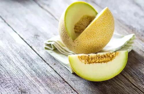 吃新疆哈密瓜的视频,甜蜜滋味，视觉盛宴