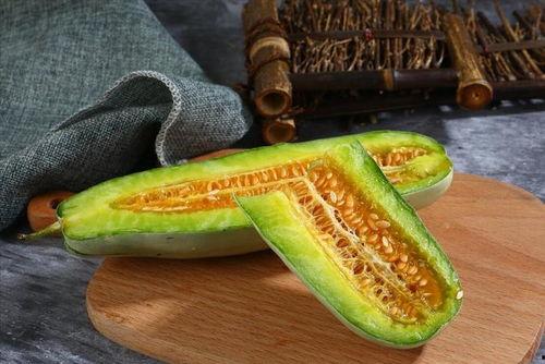 吃瓜喉咙痛的视频,揭秘喉咙不适的真相与预防方法