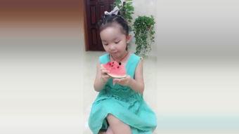 儿童吃瓜跳舞视频,小宝贝吃瓜跳舞欢乐瞬间