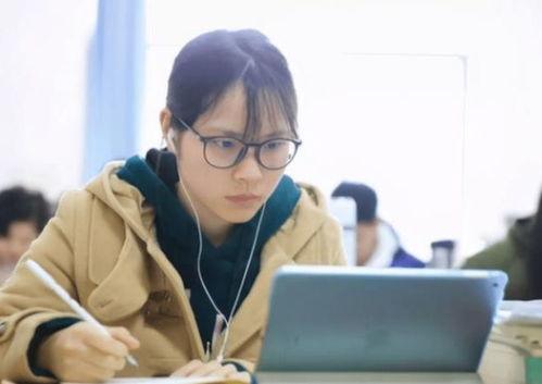 留学生女博士吃瓜视频,揭秘校园生活背后的八卦风云