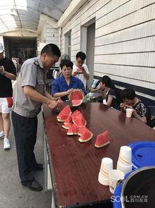 吃瓜群众的感动视频图片,感动瞬间，见证人间真情