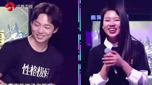 台下吃瓜群众们视频,现场热辣瞬间大盘点