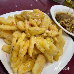 东北真实吃瓜视频,揭秘东北特色美食背后的故事