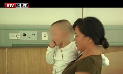 懵懂的吃瓜小男孩视频播放,揭秘校园生活趣味瞬间