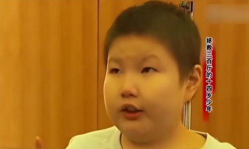 懵懂的吃瓜小男孩视频播放,揭秘校园生活趣味瞬间