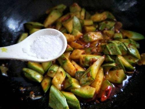 怎样用白瓜炒菜吃呢视频,家常美味，简单易学