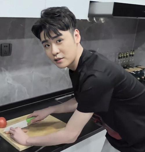 张云雷吃瓜视频,揭秘娱乐圈幕后故事