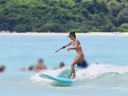 吃瓜冲浪博主是谁啊视频,揭秘其神秘身份与热门视频背后的故事