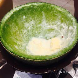 乌萨奇吃哈密瓜年糕视频,哈密瓜年糕美味大揭秘