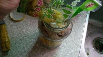 吃泡椒凤瓜视频,辣爽开胃！泡椒凤瓜视频大揭秘